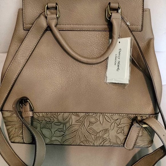 NWT Women's Darcy Marks London Tan Vegan Leather Floral Engraving Design - Picture 2 of 11